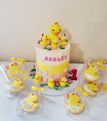 T and Amelia Bakes - Thumbnail