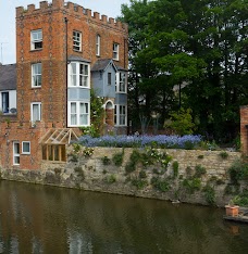 Folly Bridge House oxford