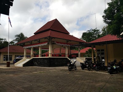 Photos of Girisubo District Office