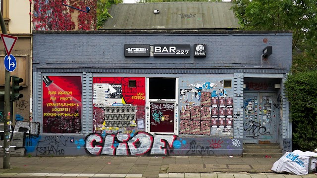 Bar 227