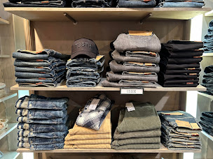 Photo n°2 de Félix Jeans à Bourg-en-Bresse (Magasin de jeans)