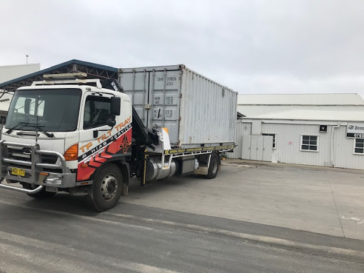 TP Tilt Tray & Hiab Service - Thumbnail