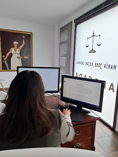 María José Rojas Cadaval Abogada Logo
