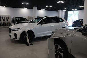 Photo n°10 de Volvo Nice Cavallari à Nice (Vendeur de voitures d'occasion)