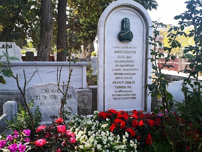 Cekmekoy Old Cemetery