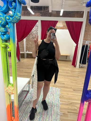 Sandy's Boutique - Thumbnail
