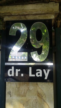 Klinik dr. Lay, Author: pujihartoyo mustono