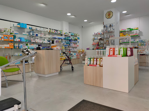 Farmacia Juan Rejón 9.Lcdo Alvaro J. López Plasencia Gallery - Spain