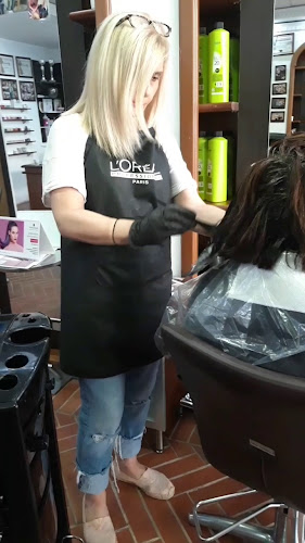 Opinii despre C.N.S. Beauty & Barber salon în Θεσσαλονίκη - Κουρείο