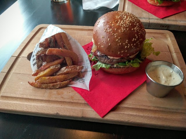 Želva beers & burgers