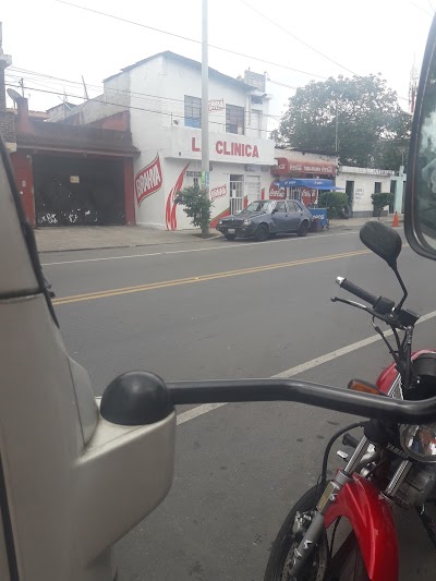 Photos of la clinica