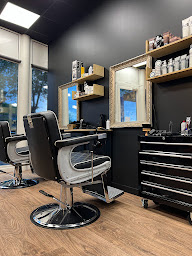 Photo n°4 de La Maison du Coiffeur - AGEN à Agen (Maquilleur.euse)