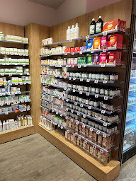 Photo n°8 de Pharmacie Savelli - Boticinal à L'Île-Rousse (Magasin de vitamines et compléments alimentaires)