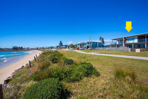Seabreeze on the Beach - Thumbnail