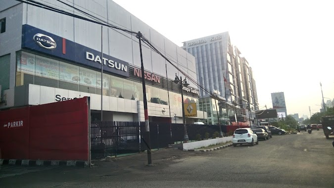 Indomobil Nissan Datsun Kelapa Gading, Author: Lutfy Faluthi