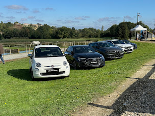 Photo n°8 de Mannes by NR Mobilauto TREVOUX (ex Renault Dacia Buathier) à Trévoux (Atelier de carrosserie automobile)