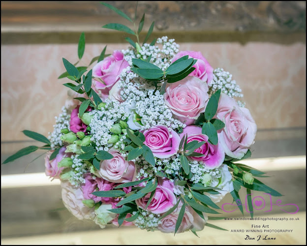 Swindon Wedding Photography - Swindon