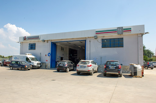 Salvadori e Bartolomeo - Officina riparazioni auto - Thumbnail