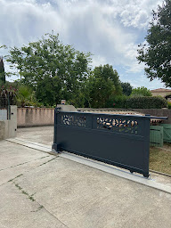 Photo n°20 de Sur Mesure 34, Stores et Pergolas - Sur Mesure Menuiserie à Clermont-l'Hérault (Fournisseur de fenêtres)