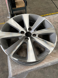 Photo n°8 de Carrosserie BJA à Saint-Malo (Atelier de réparation automobile)