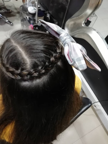 By Olena Cabeleireiro - Salão de Beleza