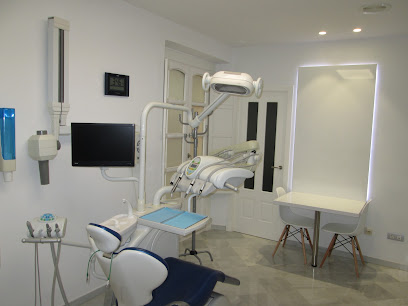 Dentista en Cádiz – Javier Pérez Martínez N.I.C.A.27795