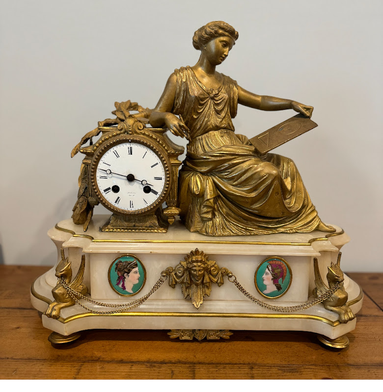 Antiques & Jewels photo