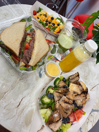 Honeyz Plates In The Juice Bar Cafe