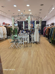 Photo n°7 de CHEZ LILOU à Chalon-sur-Saône (Magasin de vêtements pour femmes)