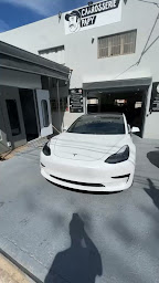 Photo n°10 de Carrosserie Papy à Marseille (Atelier de carrosserie automobile)