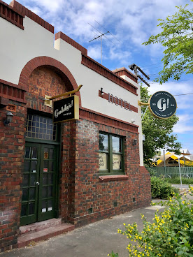 Goldy's! Tavern by null