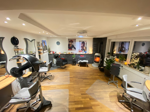 Haarstudio Schnitte - Visual