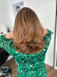 Photo n°17 de 39ème ART Maître Artisan Coiffeur à Les Hauts-d'Anjou (Salon de coiffure)