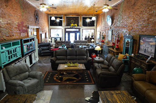 Rick's Home Store - Visual
