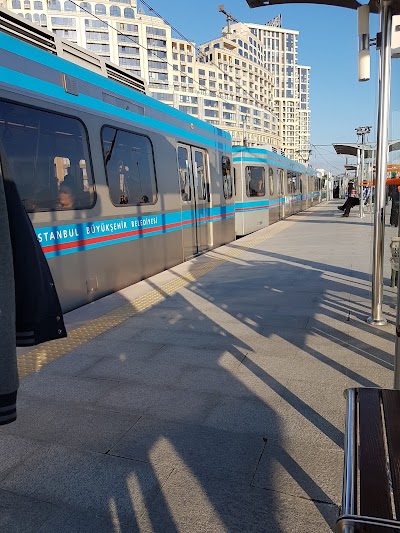 Photos of Metris İstasyonu