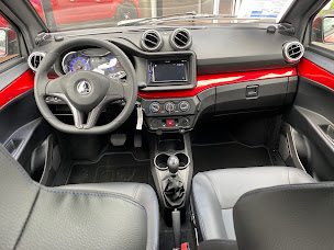 Photo n°7 de C Lebreton Voiture sans permis AIXAM neuve, occasion toutes marques Ligier Microcar Location au mois à Saint-Germain-des-Fossés (Garage automobile)