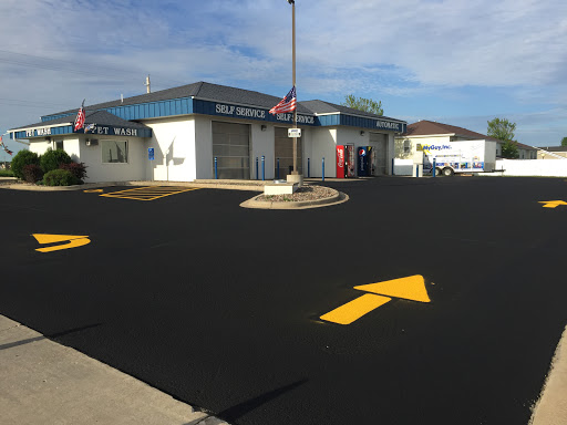 Husky Car Wash & Automotive Detailing - Thumbnail