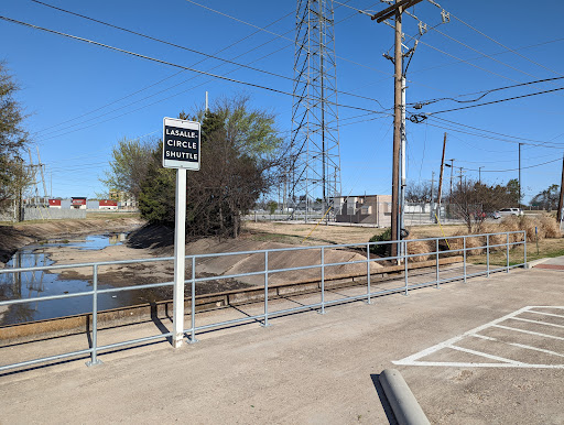 LaSalle Circle shuttle stop - Thumbnail