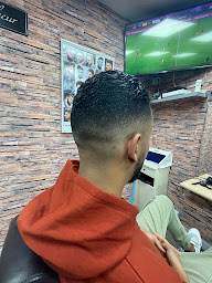 Photo n°15 de Look Star Coiffure à Quetigny (Salon de coiffure)