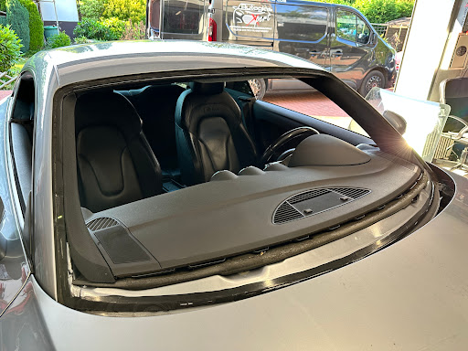 AutoglasXpert Austausch Reparatur Sonnenschutzfolie Ihr Autoglas Fachmann für Rund um Verglasung - Thumbnail