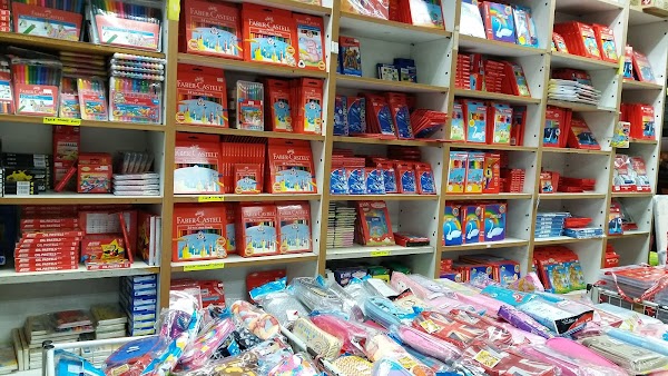 Kedai Buku Men Men Sdn Bhd B 26 28 Jalan Tun Ismail 25100 Kuantan Pahang 25000 Kuantan Pahang Malaysia