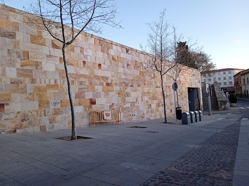 Aparcamiento San Martin Gallery - Spain