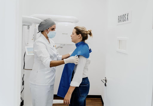 Andrea Yanes Dentista