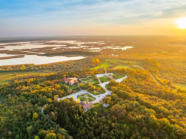 Comentarii opinii despre Katonai Emlékpark