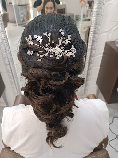 Immagine Donna Engy Hairstylist - Thumbnail