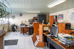 Photo n°1 de CARROSSERIE FAVIER à Gerzat (Atelier de carrosserie automobile)