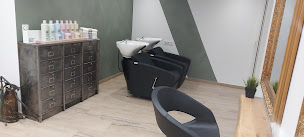 Photo n°3 de LES CISEAUX D'ALISON à Saint-Georges-de-Reneins (Salon de coiffure)