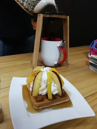 Photos of Broken Sky Caf&eacute;