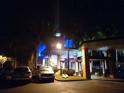 Photos of Holiday Inn Express & Suites Naples Downtown - 5th Avenue