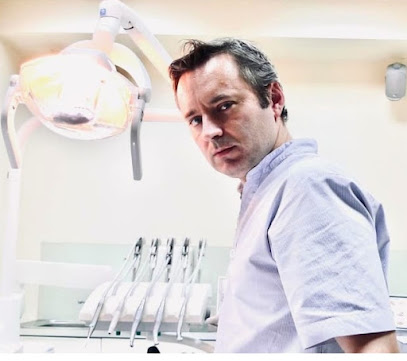 ProSmile dr Janusz Sołowiej Stomatolog, Chirurg, Implanty, Estetyka - Warszawa Śródmieście Centrum, Ochota, Wilanów, Ursynów